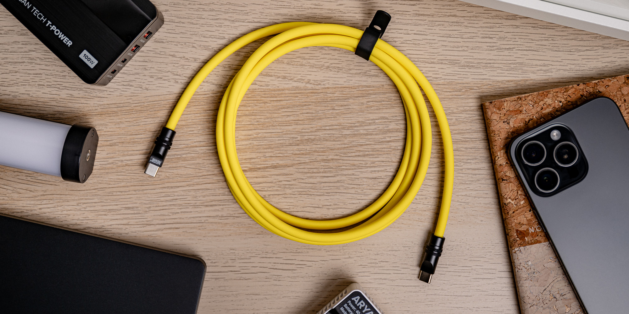 Kabel Newell USB-C - USB-C 100 W, 2 m, silikonowy, żółto-czarny